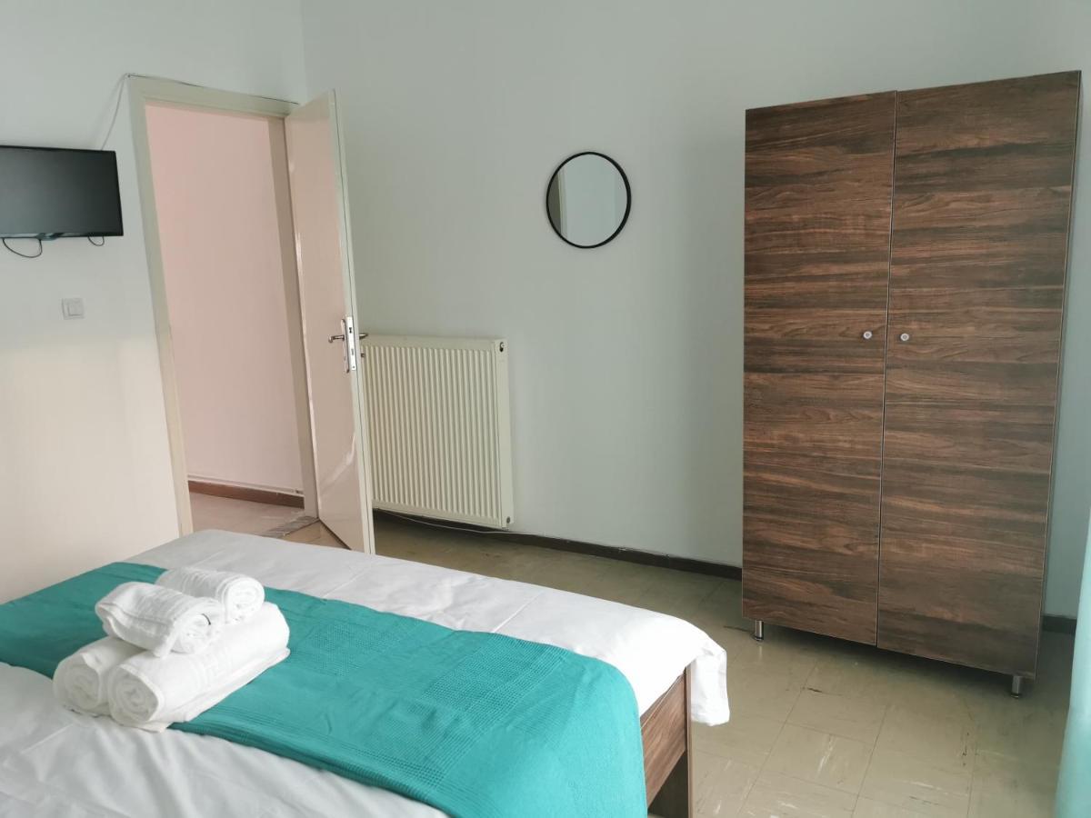 La Familia Apartments Olympiakí Aktí Exteriér fotografie