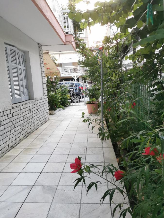 La Familia Apartments Olympiakí Aktí Exteriér fotografie