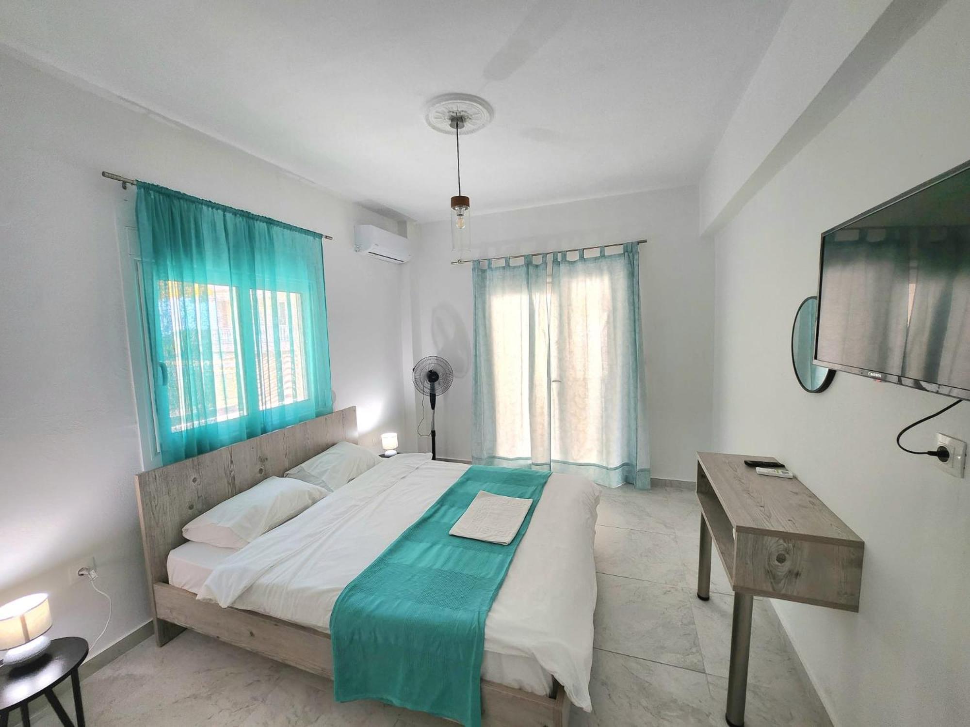 La Familia Apartments Olympiakí Aktí Exteriér fotografie